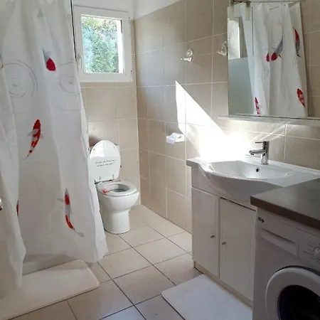 Appartement D'Une Chambre Avec Jardin Clos Et Wifi A Porto Vecchio A 6 Km De La Plage شقة